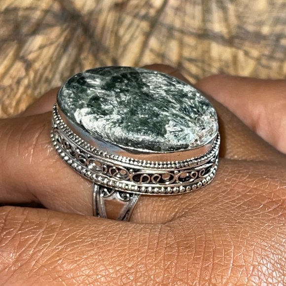 Chunky Seraphinite Ring Size 8 - Picture 2 of 9